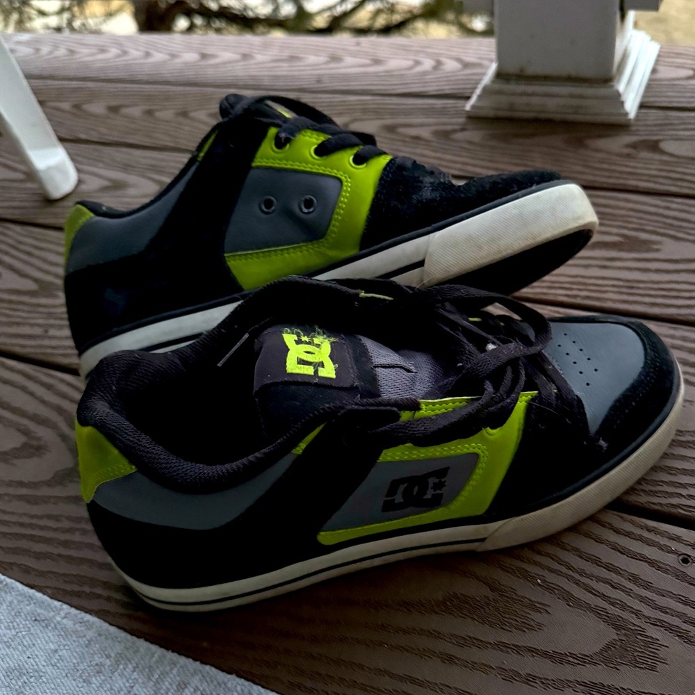 DC Shoes Skater Sneakers 2010s Black Lime Green Vintage Streetwear